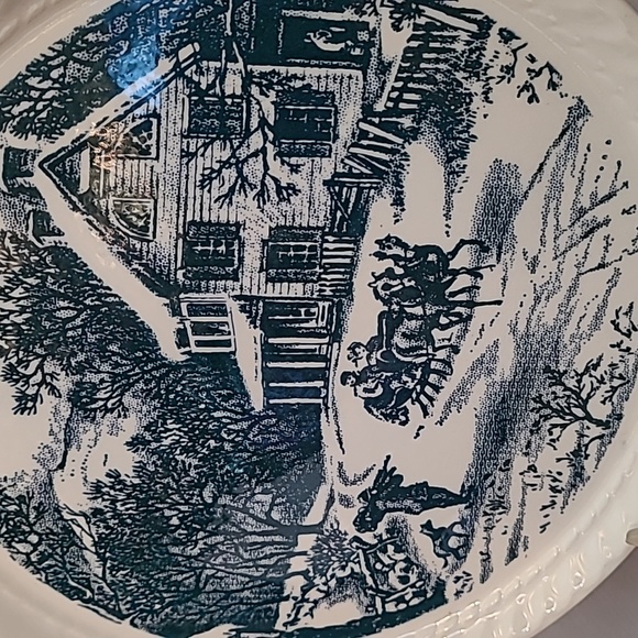 Vintage Blue & White Horses Sleigh  House Christmas Plate - Picture 2 of 4